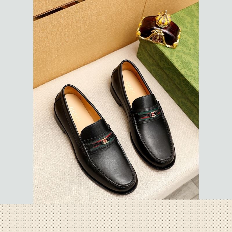G*u*i leather shoes